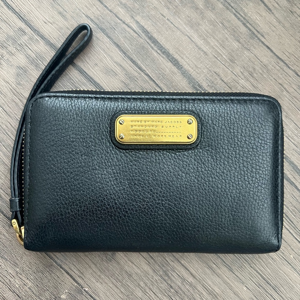 Marc jacobs black wristlet